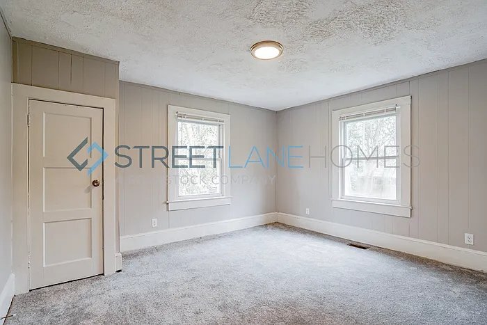 Building Photo - 405 Caughlin Ave