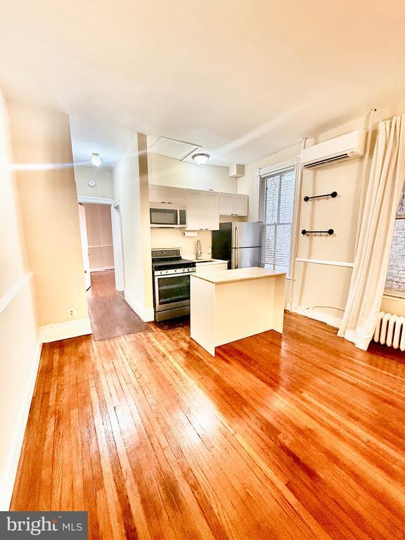 Building Photo - 911 Prince St