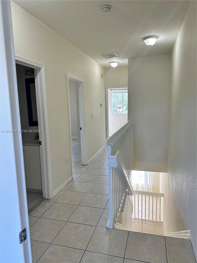 Building Photo - 8258 NW 108th Pl