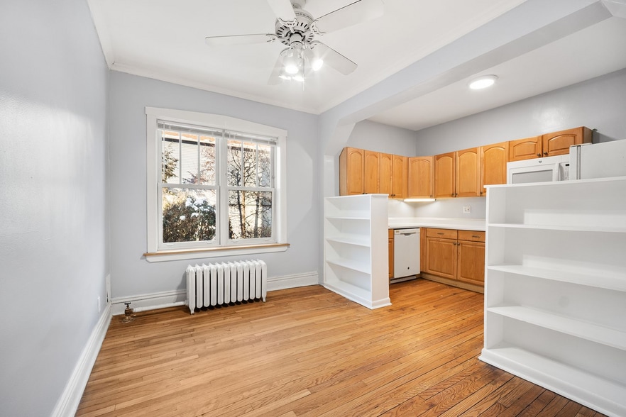 Building Photo - 2611 N Dayton St