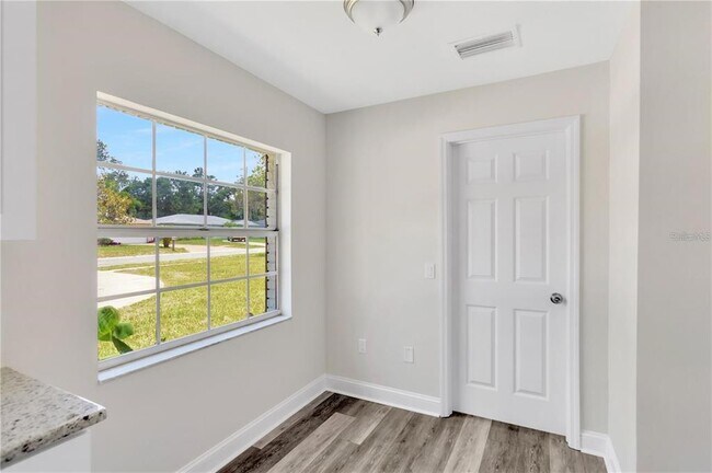 Building Photo - 3508 Westfield Dr