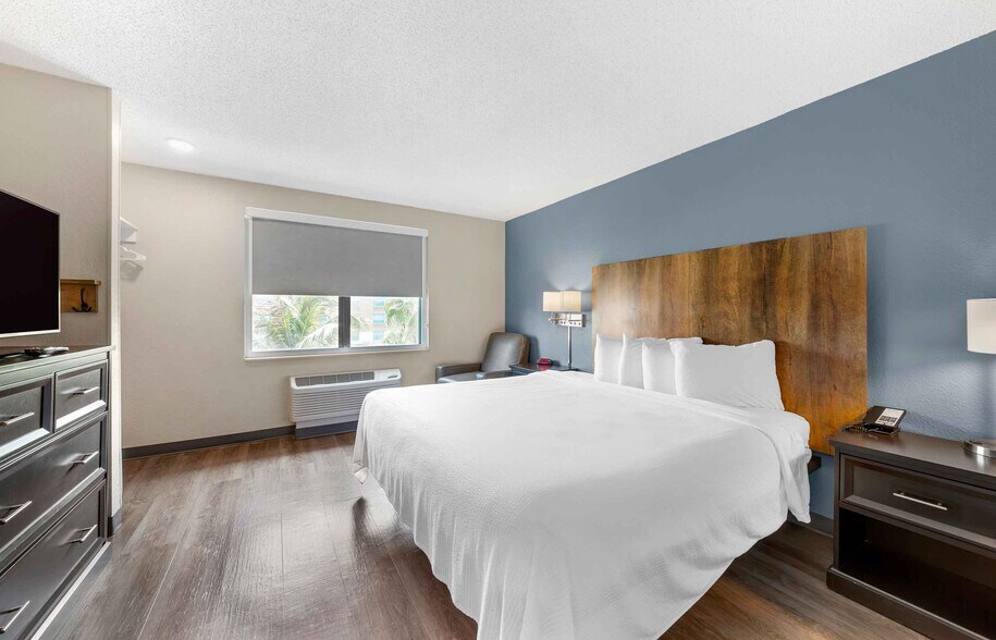 Building Photo - Furnished Studio-Ft. Lauderdale - Cruise Port - Airport