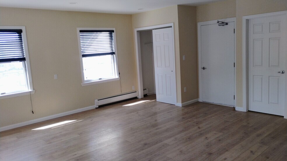 Living Room - 48 Ringwood Ave