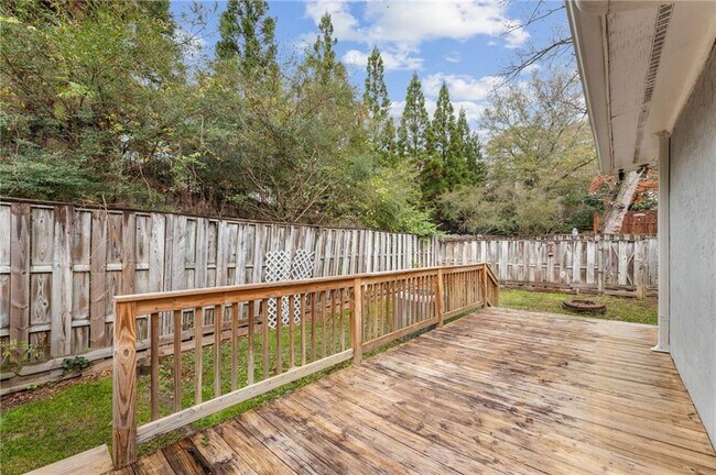 Building Photo - 1486 Briaroaks Trail NE