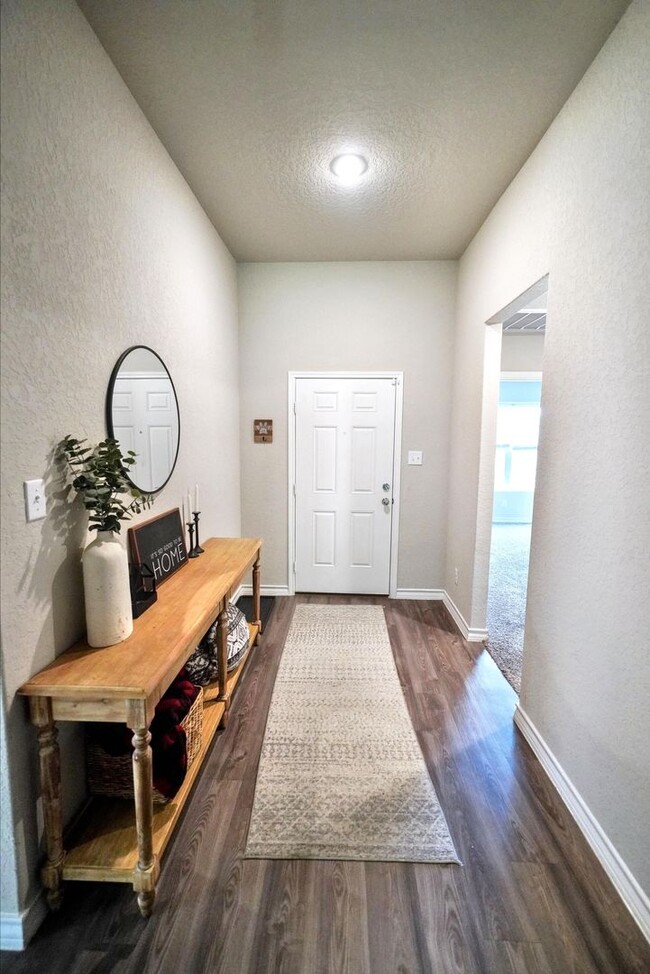 Building Photo - Stunning Home with 3-Car Garage in New Bra...