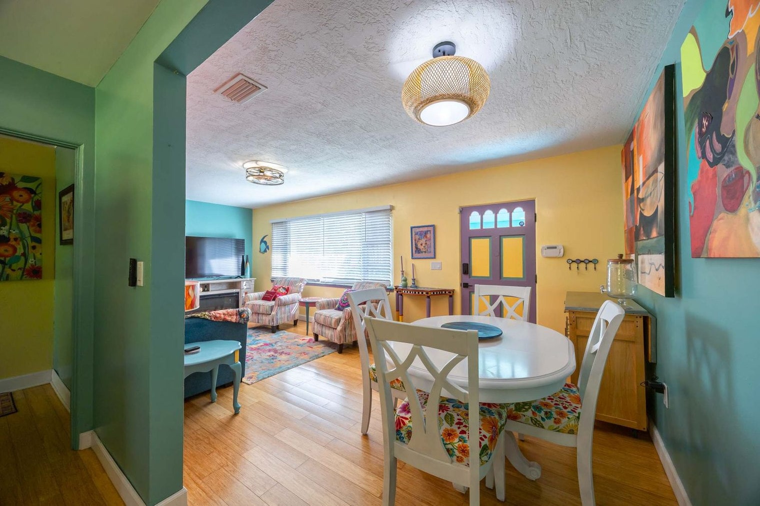 Building Photo - 214 Lucerne Dr