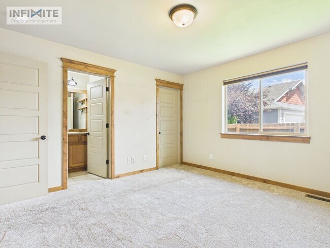 Building Photo - 50 Sage Bloom Ct