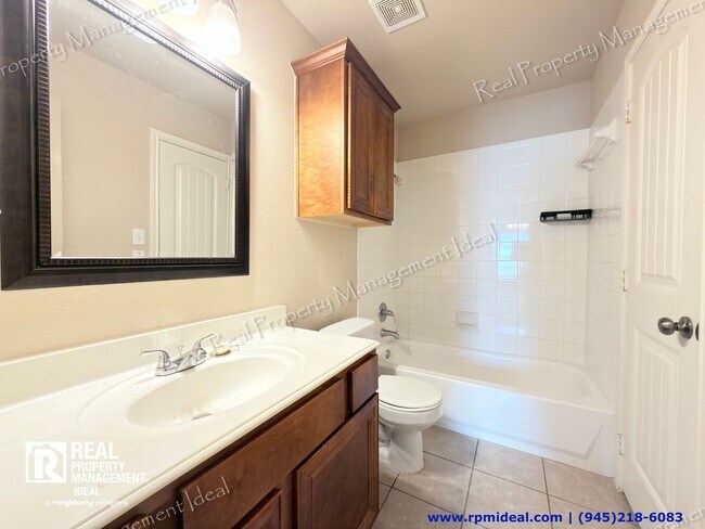 Building Photo - 916 Parkplace Ridge