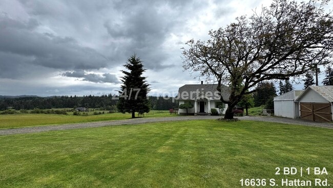 Building Photo - 2BD | 1BA Farmhouse with Garage, Shop, Sauna! - Oregon City