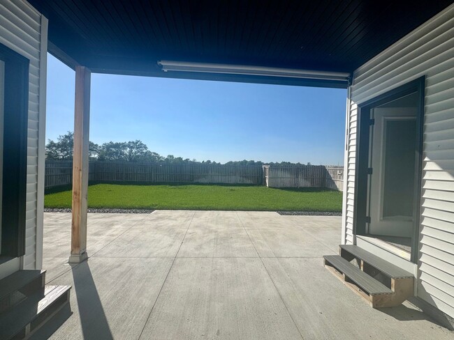 Building Photo - ** SECURITY DEPOSIT SPECIAL** 5 bedroom 3 bath in SW Lincoln