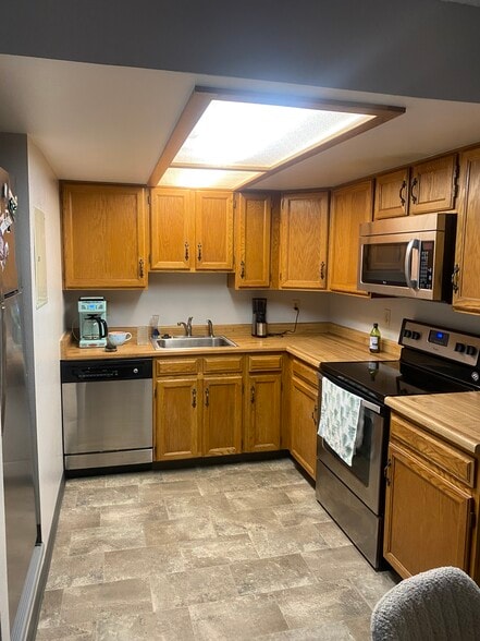 Building Photo - 2932 Shadow Creek Dr