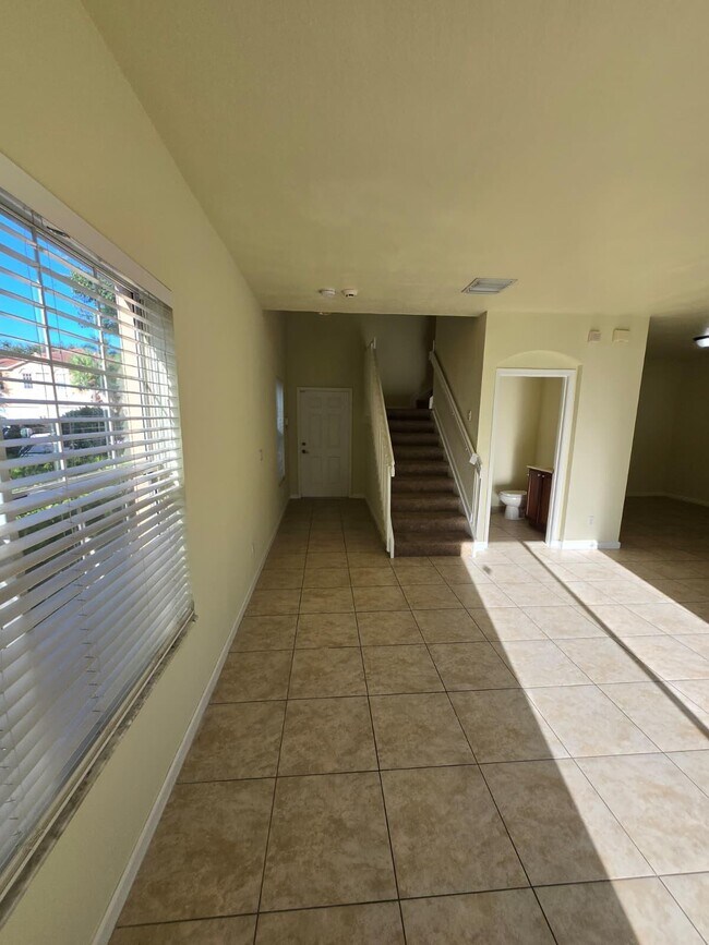 Building Photo - 4701 Cohune Palm Ct