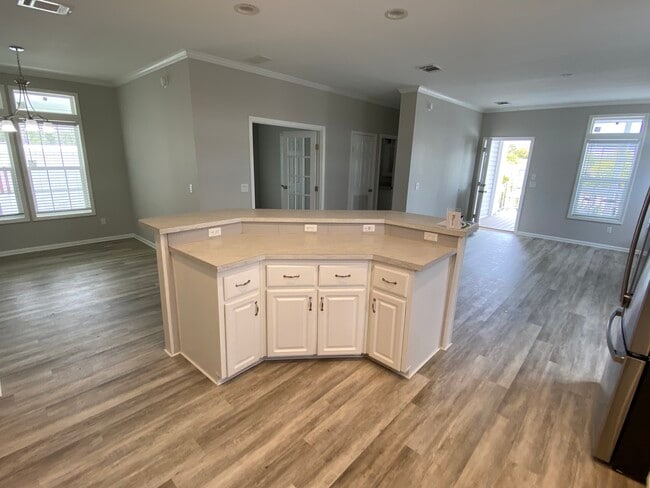 Building Photo - 39248 US Hwy 19 N