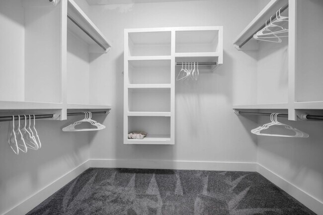 Building Photo - 3-bedroom, 2.5-bath rental home located in Nashville’s vibrant, 12 South!