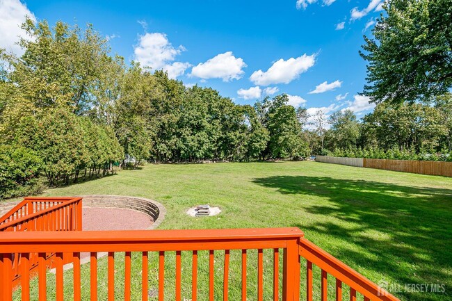 Building Photo - 338 Buckelew Ave