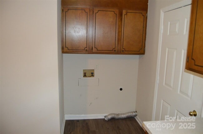 Building Photo - 309 Vance St