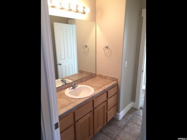 Building Photo - Beautiful 4 Bd 2.5 Bath Home in Sandy