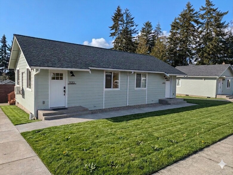 Building Photo - 1133 W 19th St