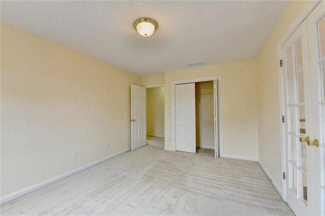 Building Photo - 11140 Donnington Dr