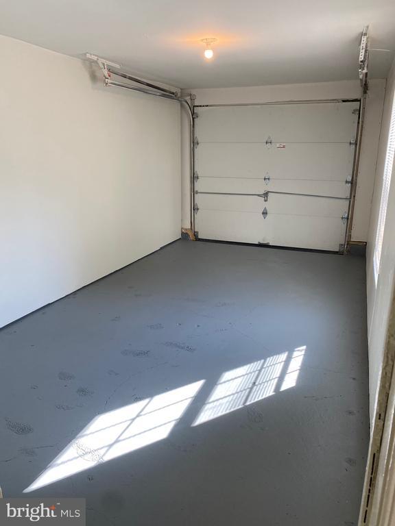 Building Photo - 1811 Hennessy Dr