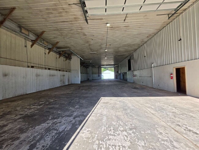 Building Photo - 24.2 Acres – Industrial Warehouse, Residential Or Office Space, Pole Shed & Recreational Land