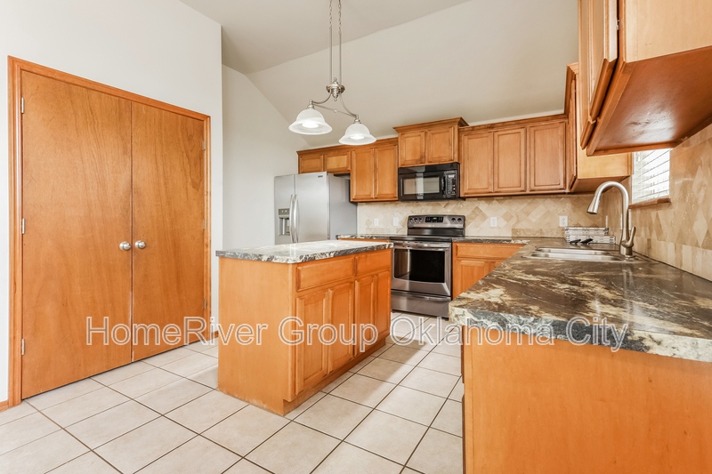 Building Photo - 2512 NW 179th Ct