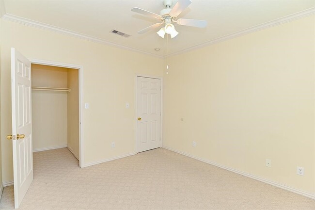 Building Photo - 9400 Bellaire Blvd