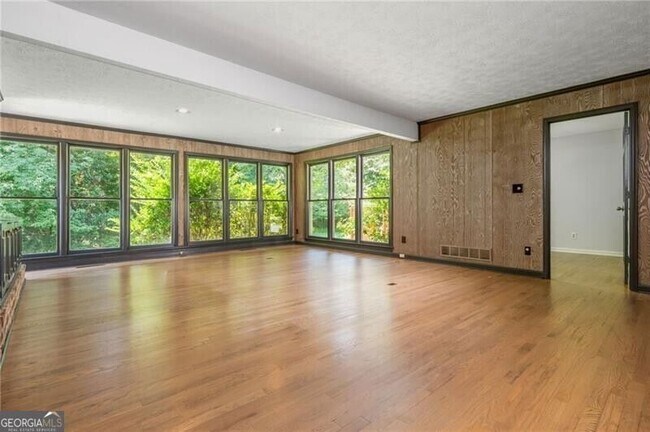 Building Photo - 5599 Bend Creek Rd