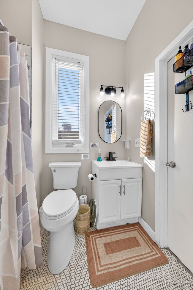 Building Photo - 28 Columbus Square Dr