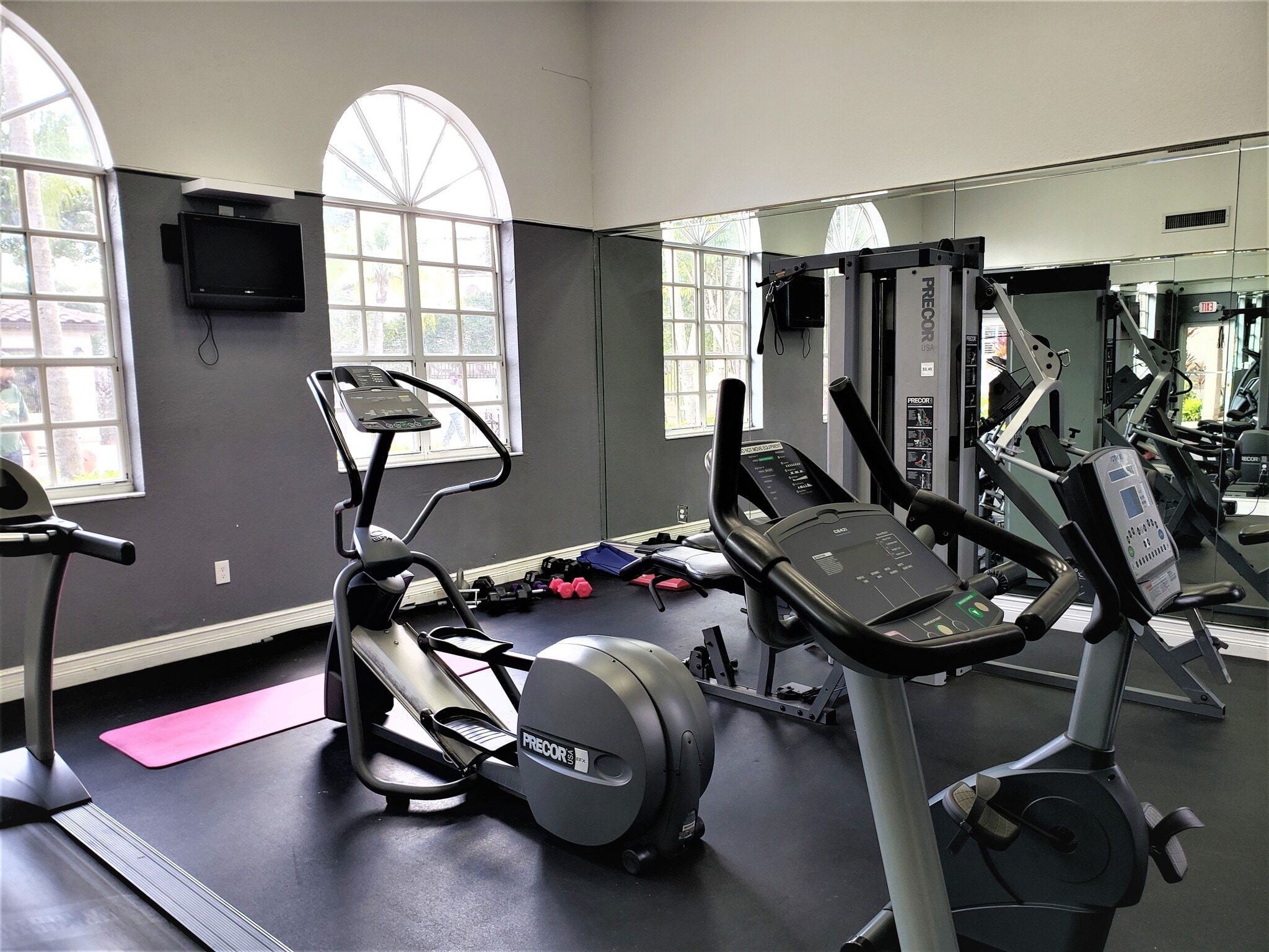 Gym - 9959 Nob Hill Ct