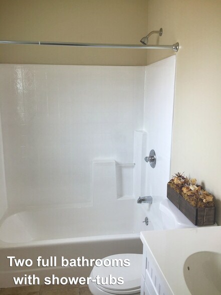 Shower/Tubs in Both Bathrooms - 2026 -2028 Clyde Ave