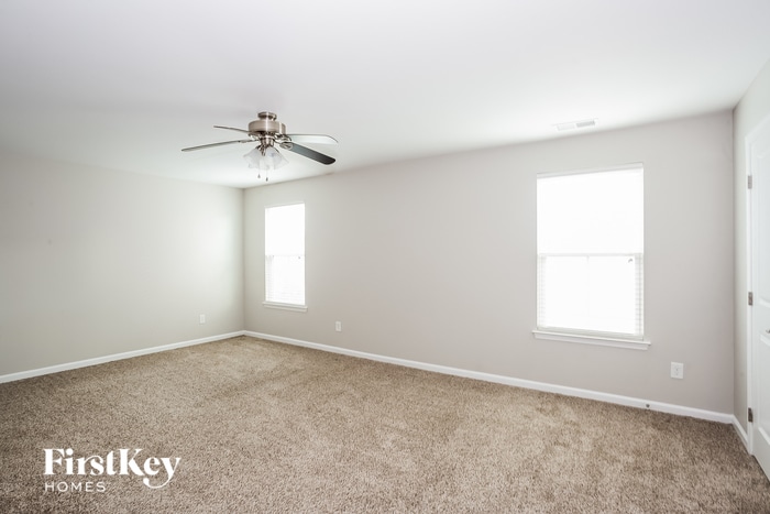 Building Photo - 2030 Hamil Ridge Dr