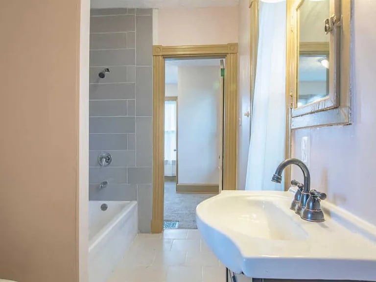 Building Photo - 1232 Carolina Ave