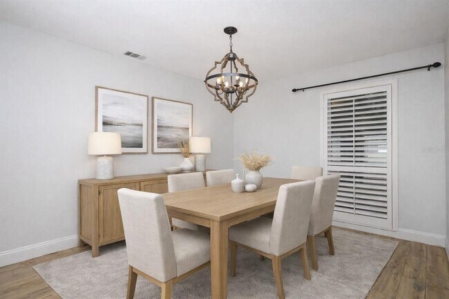 Building Photo - 411 Valencia Cir