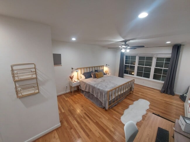 Building Photo - 1850 Portsmouth St