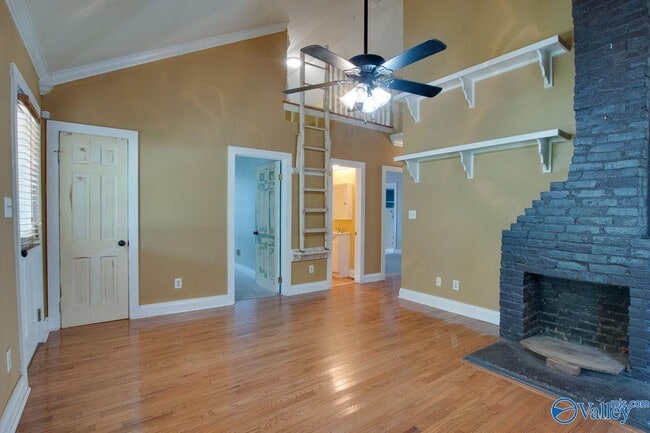 Building Photo - 1313 Wells Ave SE