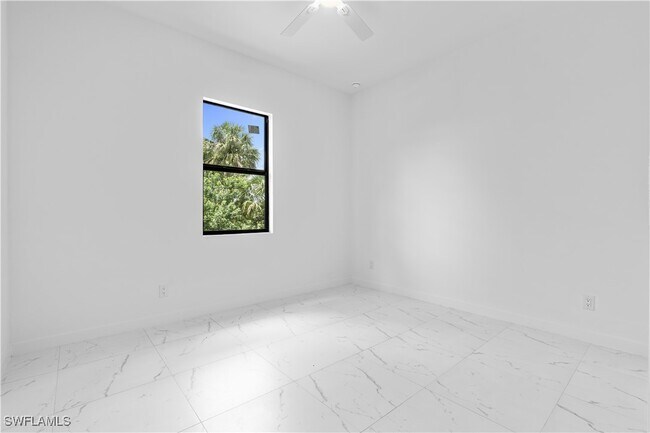 Building Photo - 2601 Karen Cir