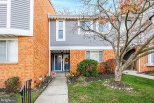 Building Photo - 402B Mulberry Cv