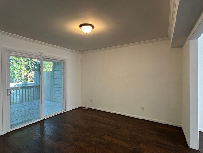 Building Photo - 66 Hidden Lake Ct