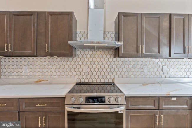 Building Photo - 919 Stiles St