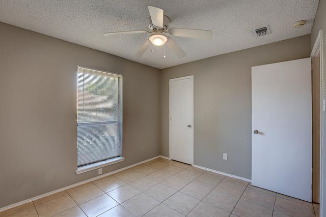 Building Photo - 420 Revolution Ln