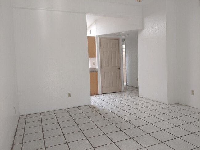 Building Photo - 2319 N Sonoita Ave