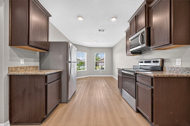 Building Photo - 21018 Solstice Point Dr