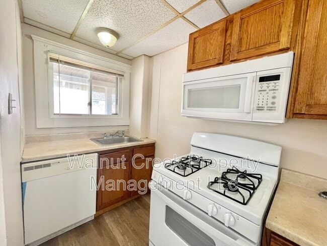 Building Photo - 136 Cleveland St