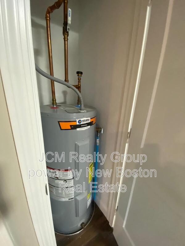 Building Photo - 67 Shepard St