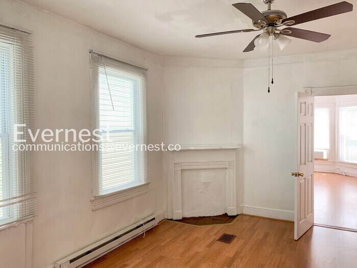 Building Photo - 1204 N 20th St