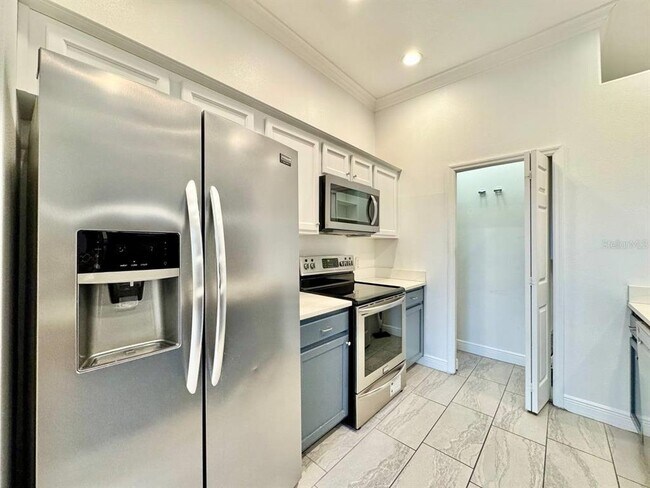 Building Photo - 487 Bayou-Village Dr
