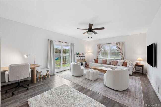 Building Photo - 97 Grant Dr