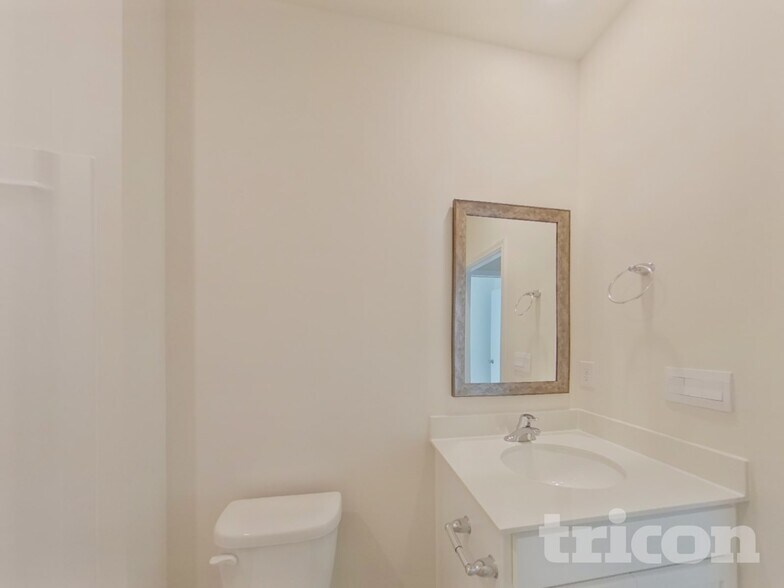 Building Photo - 1413 Chamomile Ct