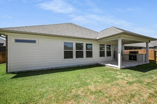 Building Photo - 3316 Amerigo Pl